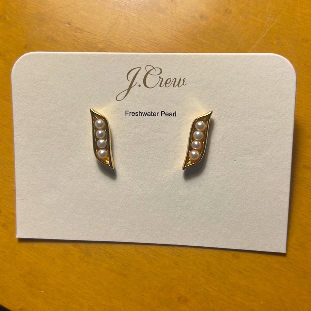 J.Crew stud earrings in gold set with freshwater pearls